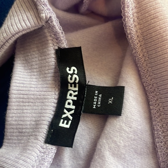 Express top. - Picture 3 of 3